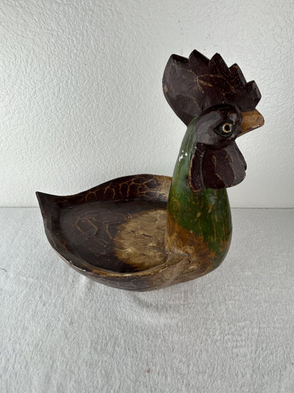 Vintage Hand Carved and painted Larg Wooden Rooster Bowl